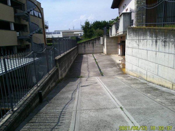 casa indipendente in vendita a Treviolo in zona Curnasco