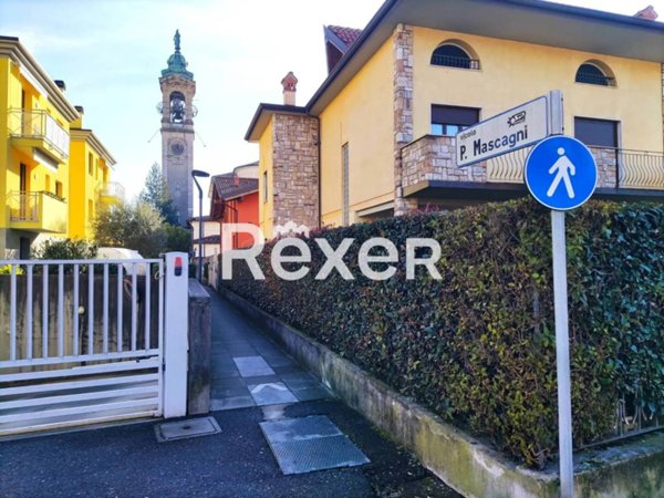appartamento in vendita a Treviolo in zona Curnasco