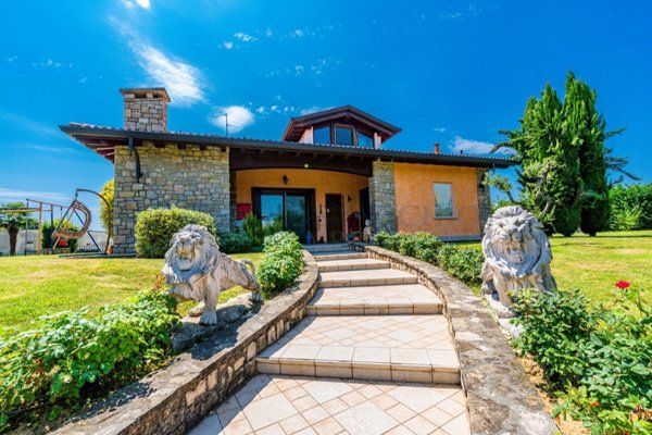 casa indipendente in vendita a Treviolo