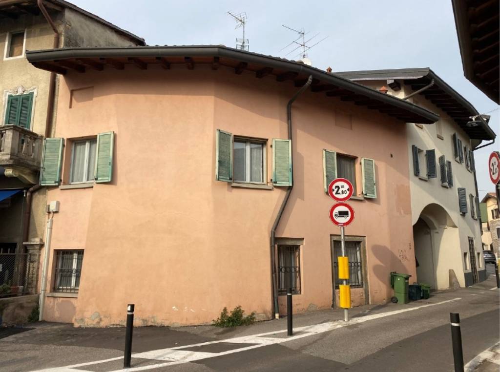 casa indipendente in vendita a Treviolo