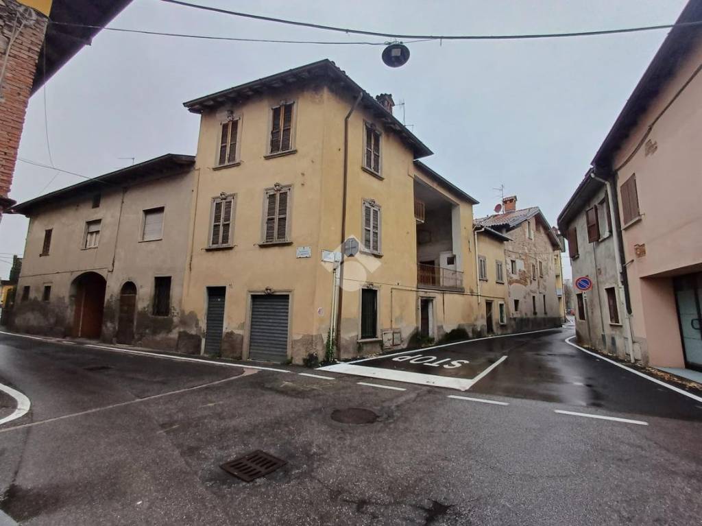 appartamento in vendita a Treviolo in zona Curnasco