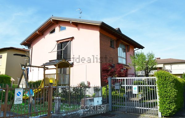 casa indipendente in vendita a Treviolo in zona Curnasco