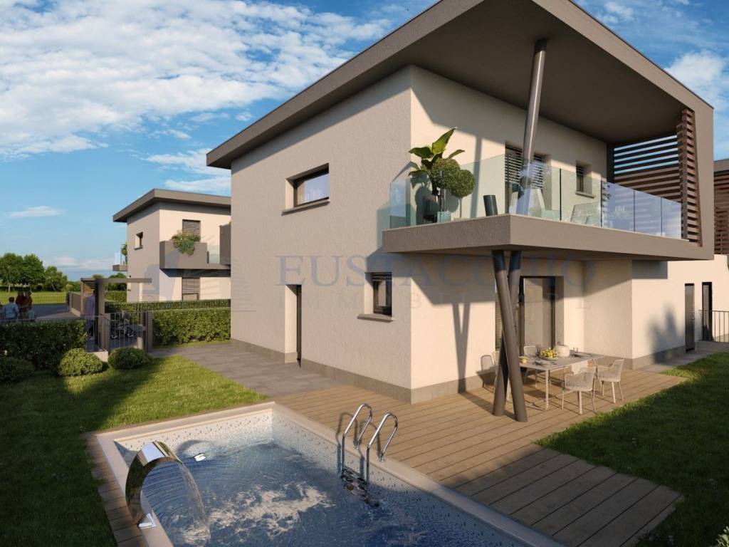 casa indipendente in vendita a Treviolo