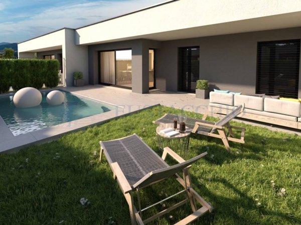 casa indipendente in vendita a Treviolo