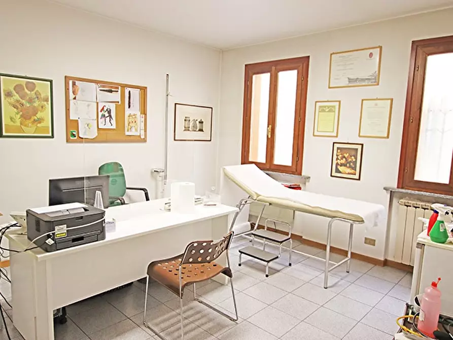 ufficio in vendita a Treviolo in zona Albegno