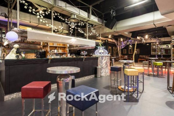 negozio in vendita a Treviolo