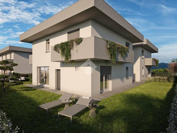 casa indipendente in vendita a Treviolo