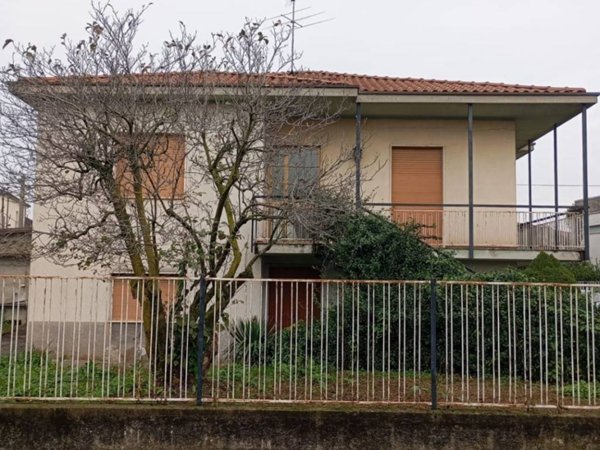 casa indipendente in vendita a Treviolo
