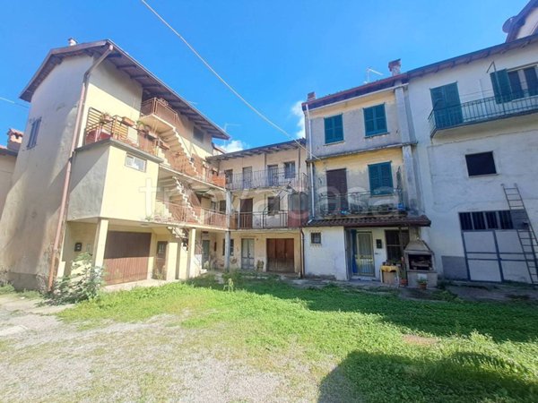 casa indipendente in vendita a Treviolo in zona Curnasco