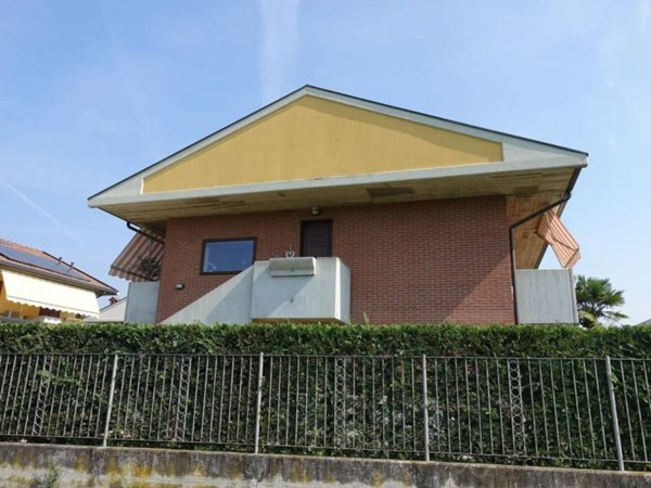 casa indipendente in vendita a Treviolo