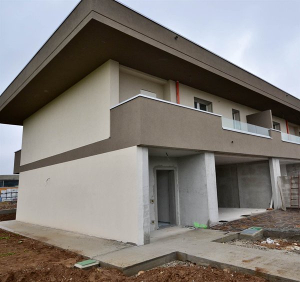 casa indipendente in vendita a Treviolo in zona Albegno