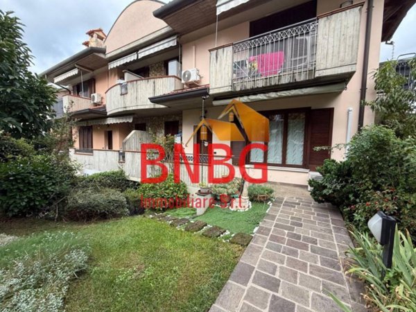 casa indipendente in vendita a Treviolo