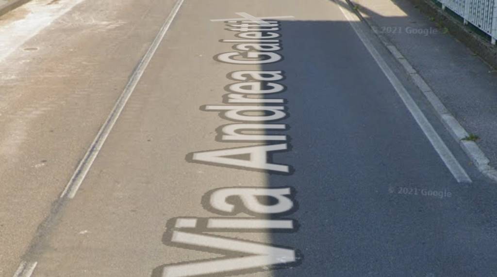 locale commerciale in vendita a Treviolo