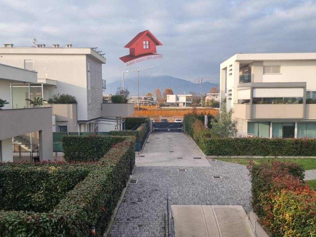 casa indipendente in vendita a Treviolo