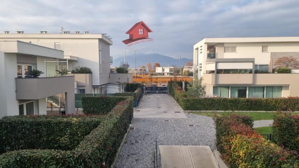 casa indipendente in vendita a Treviolo in zona Albegno