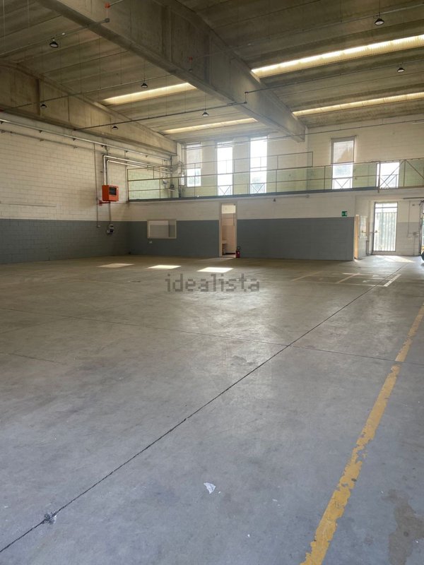 capannone in vendita a Treviolo in zona Curnasco