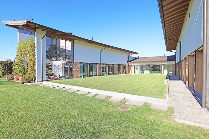 villa in vendita a Treviolo in zona Roncola