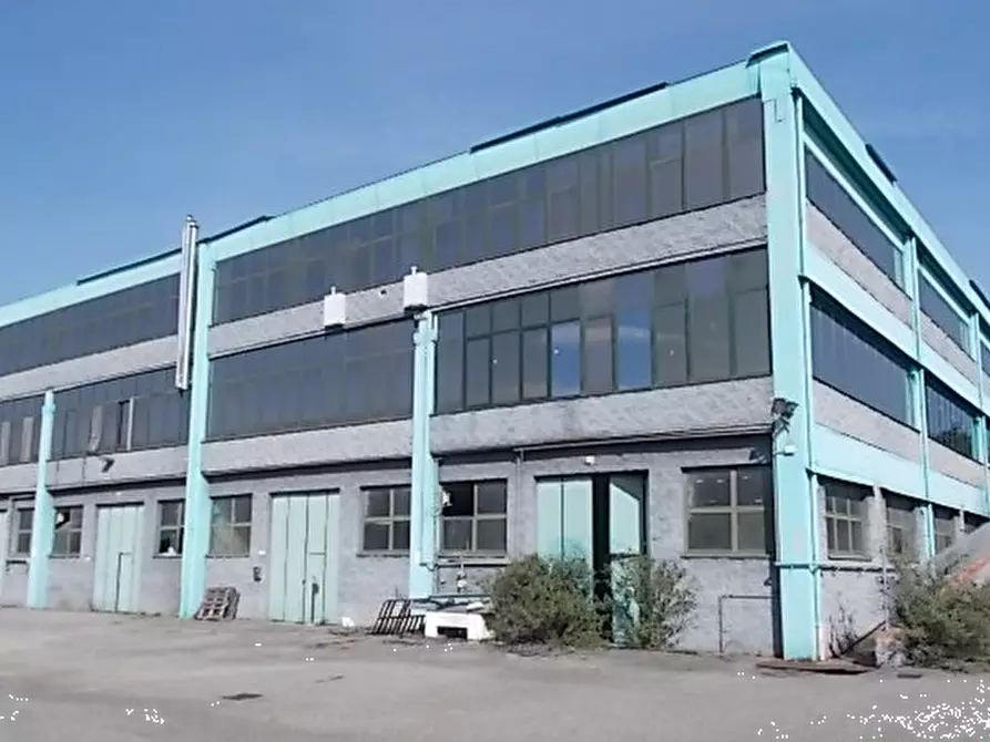 capannone in vendita a Treviolo