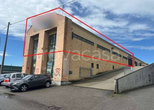 negozio in vendita a Treviolo