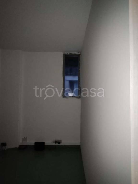 negozio in vendita a Treviolo