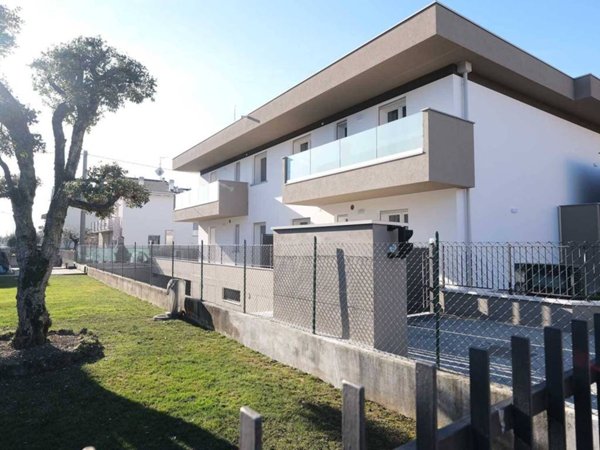 appartamento in vendita a Treviolo in zona Roncola