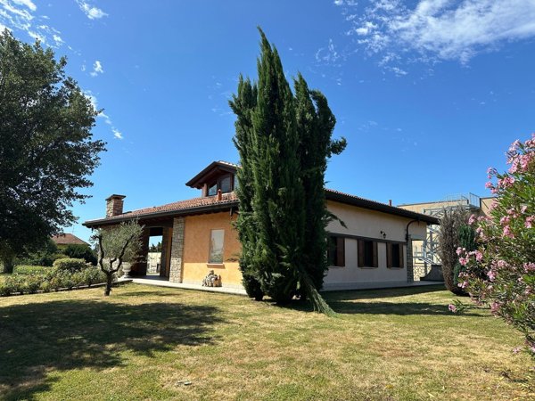 casa indipendente in vendita a Treviolo