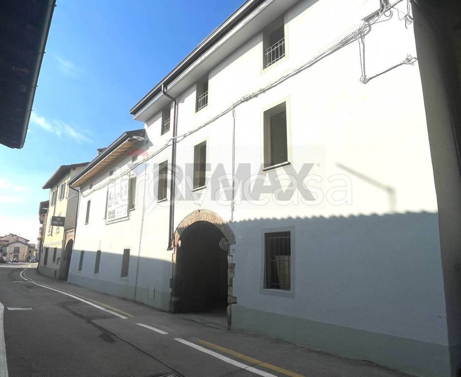 appartamento in vendita a Treviolo in zona Albegno
