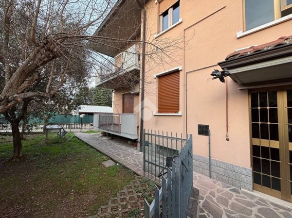 appartamento in vendita a Treviolo in zona Curnasco