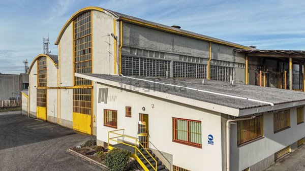 capannone in vendita a Treviolo