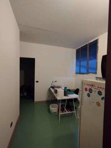 locale commerciale in vendita a Treviolo