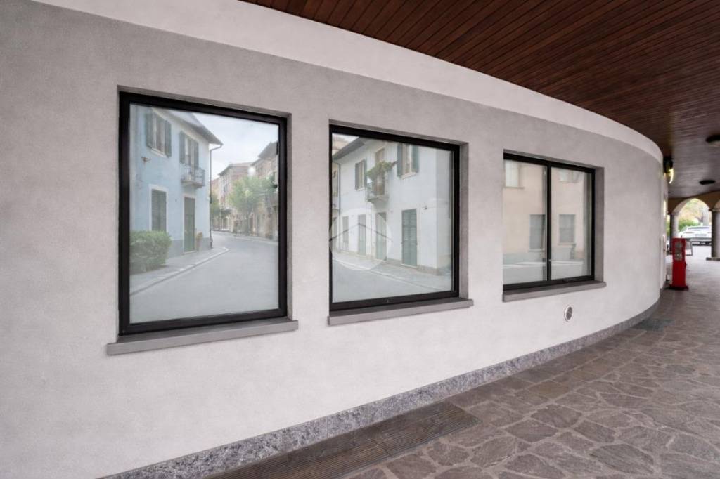 negozio in vendita a Treviolo