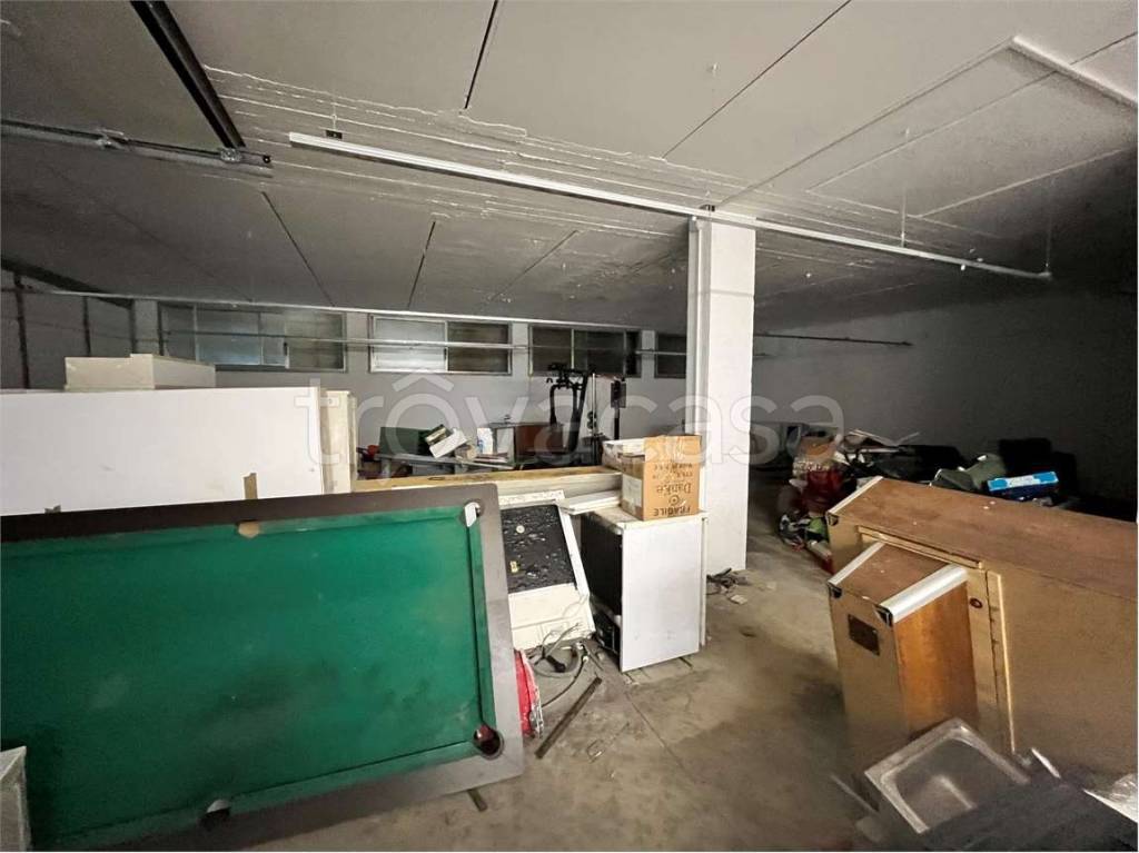 negozio in vendita a Treviolo