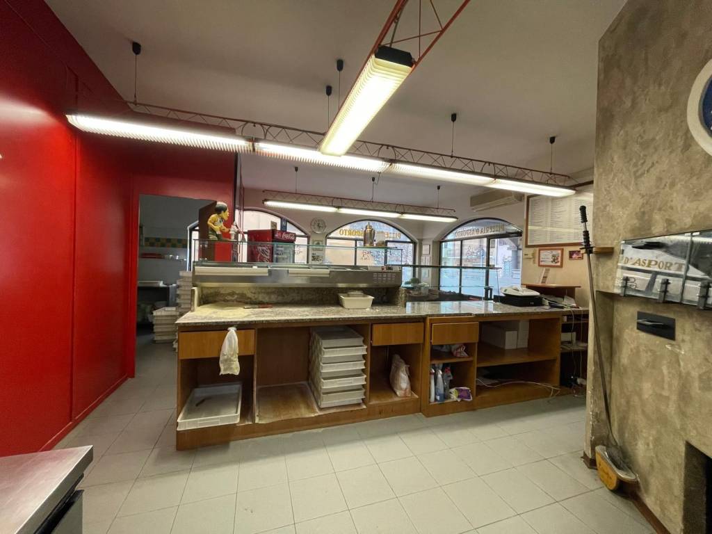 negozio in vendita a Treviolo in zona Albegno