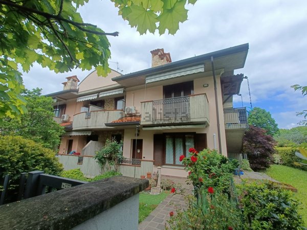 casa indipendente in vendita a Treviolo