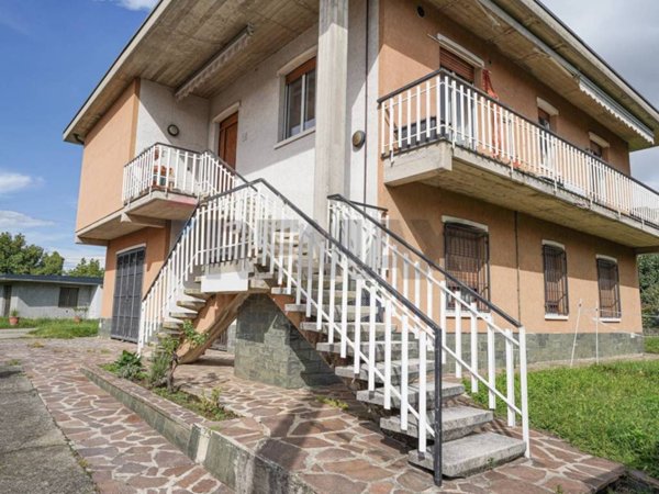 casa indipendente in vendita a Treviolo in zona Albegno