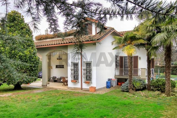 casa indipendente in vendita a Treviolo in zona Albegno