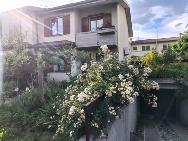 casa indipendente in vendita a Treviolo
