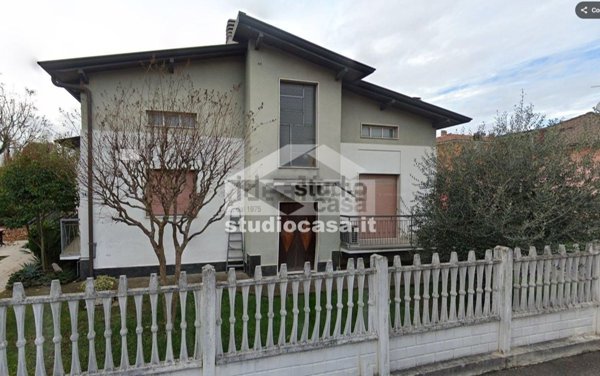 casa indipendente in vendita a Treviolo in zona Curnasco