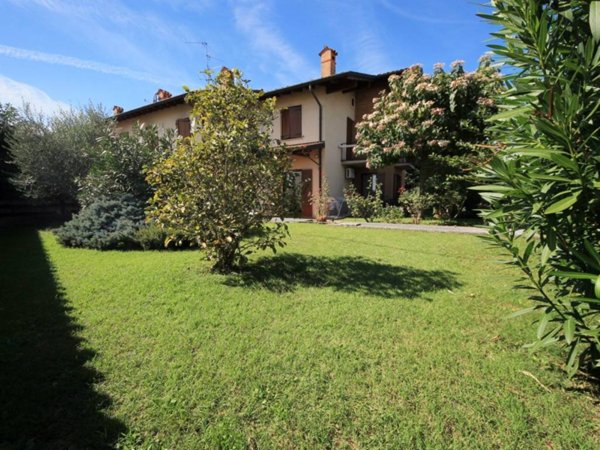 casa indipendente in vendita a Treviolo in zona Albegno
