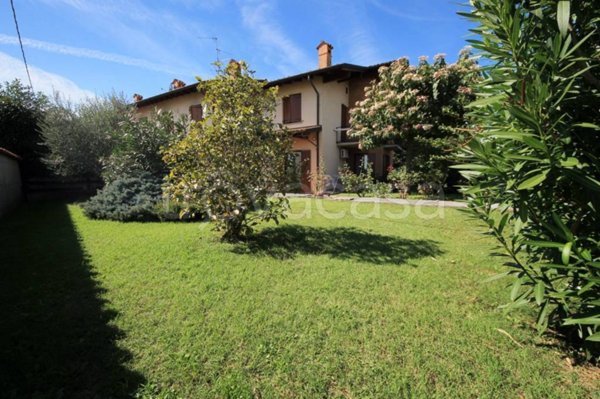 casa indipendente in vendita a Treviolo in zona Albegno