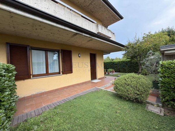 casa indipendente in vendita a Treviolo in zona Albegno