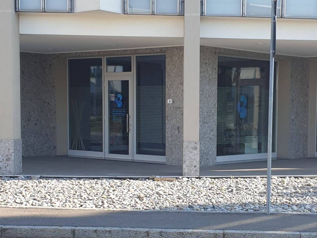 ufficio in vendita a Treviolo in zona Albegno
