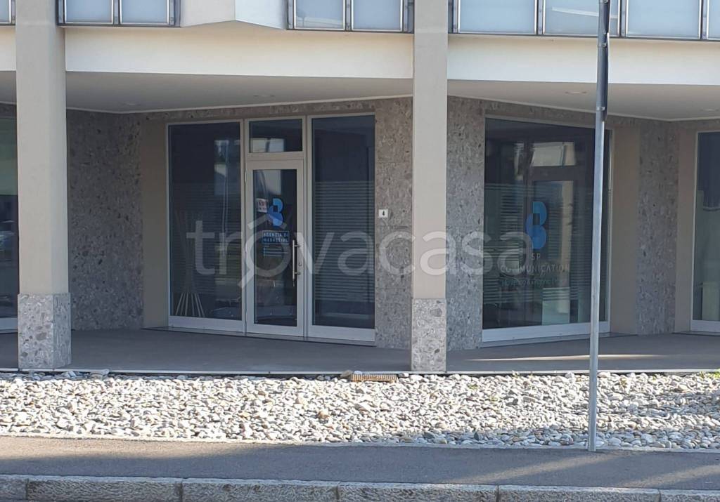 ufficio in vendita a Treviolo in zona Albegno