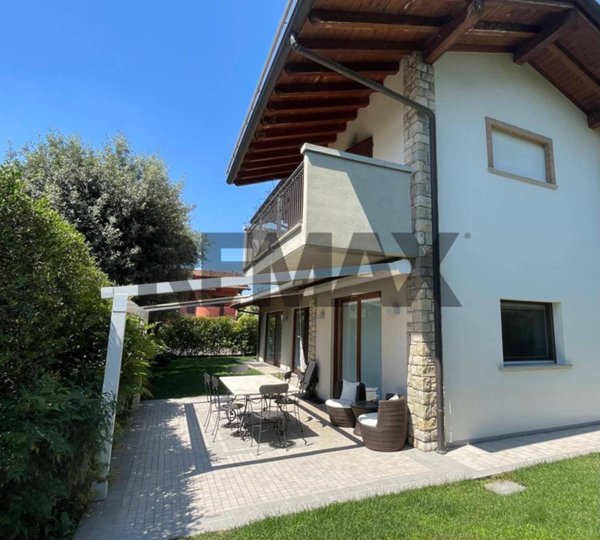 casa indipendente in vendita a Treviolo in zona Curnasco