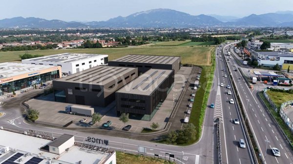 casa indipendente in vendita a Treviolo