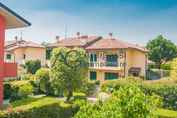 casa indipendente in vendita a Treviolo in zona Curnasco