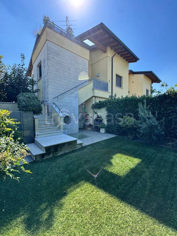 appartamento in vendita a Treviolo in zona Albegno