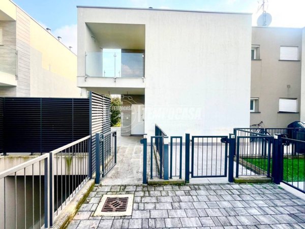 casa indipendente in vendita a Treviolo in zona Albegno