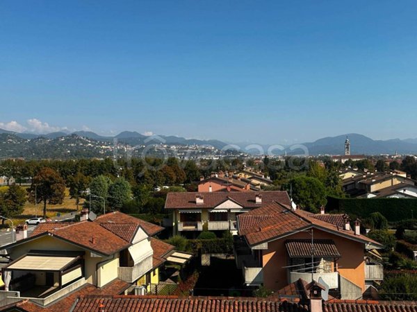 appartamento in vendita a Treviolo in zona Curnasco