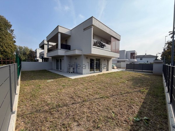 casa indipendente in vendita a Treviolo in zona Albegno